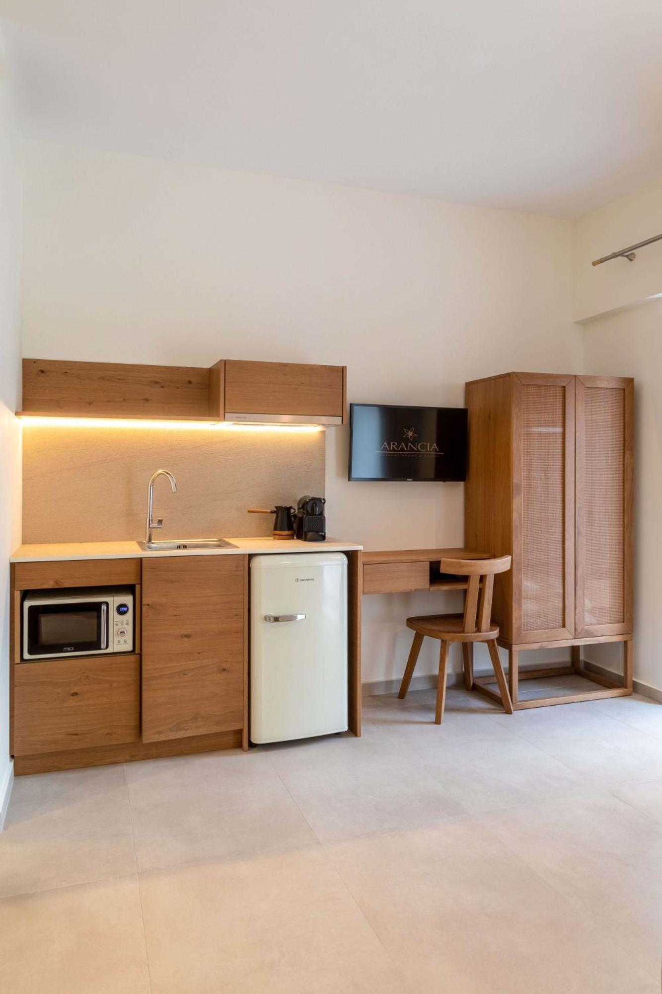 Arancia Elegant Rooms And Suites Tolo Bagian luar foto