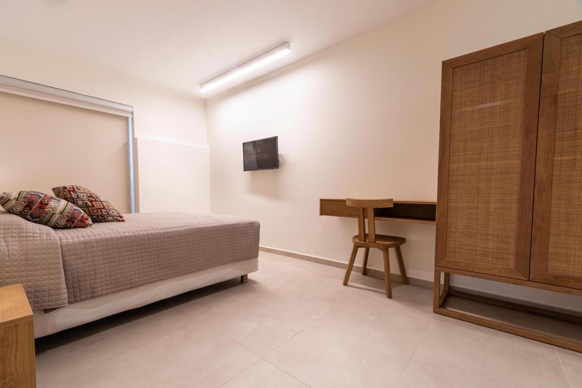 Arancia Elegant Rooms And Suites Tolo Bagian luar foto