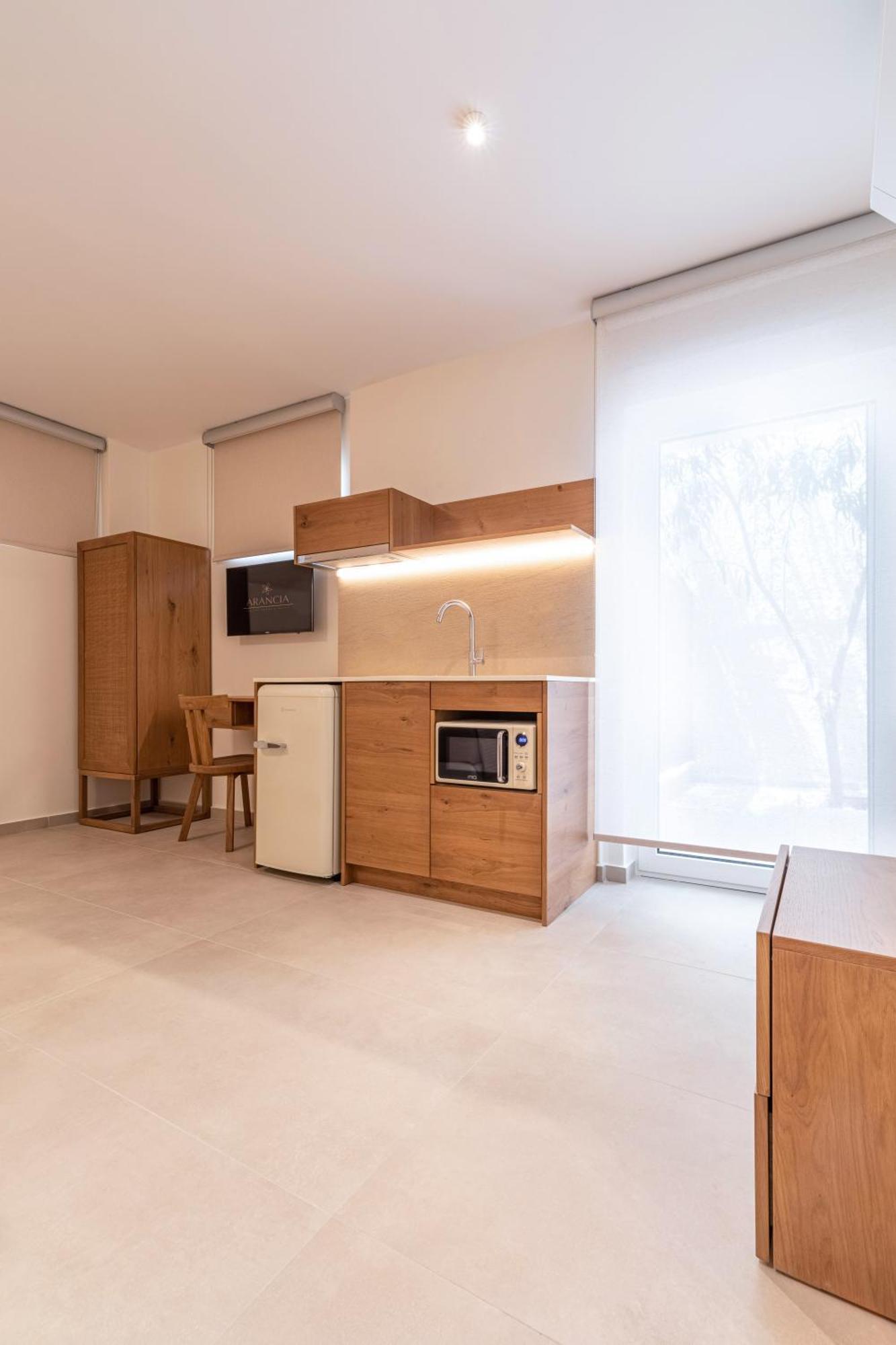 Arancia Elegant Rooms And Suites Tolo Bagian luar foto